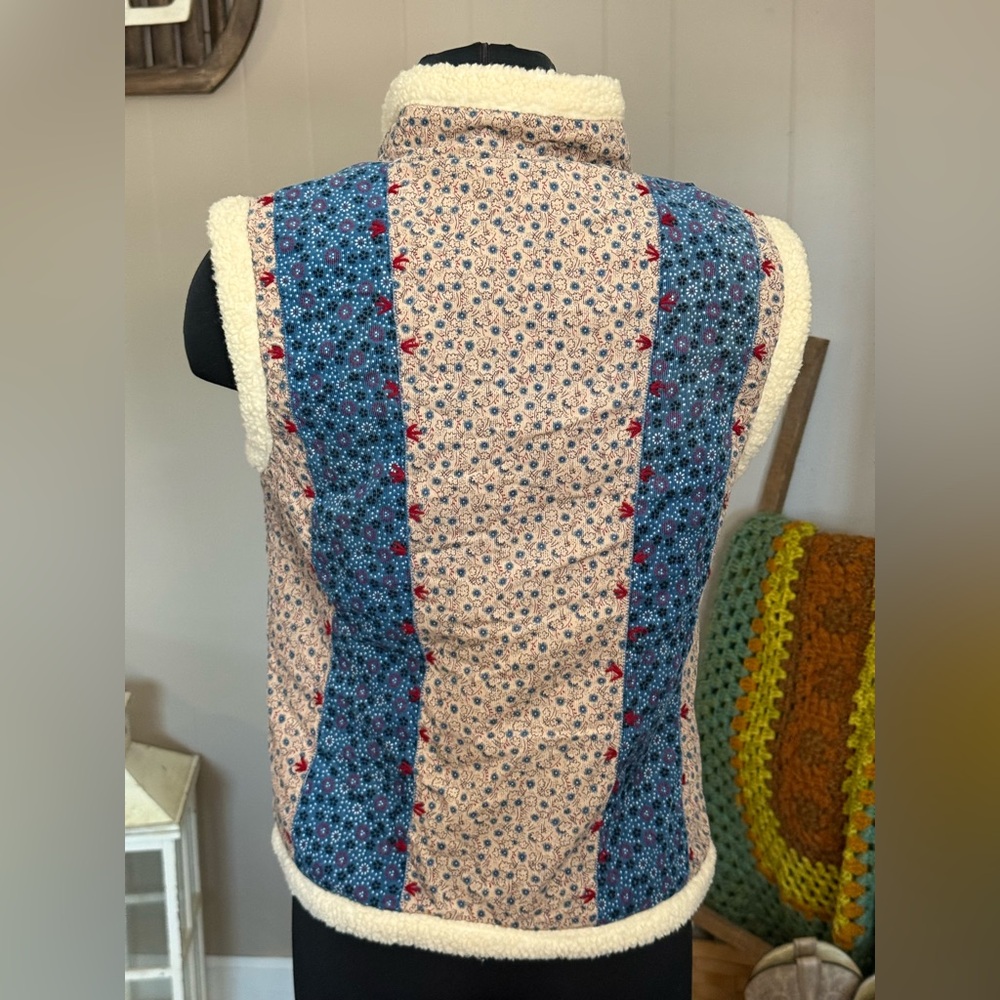 Kimchi & Blue • Boho Floral Micro Corduroy Sherpa Vest - Picture 12 of 13